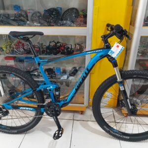 Bicicleta Doble Suspension rin 27.5 marca Giant Anthen con grupo 2x10.
